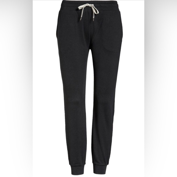 VUORI  Performance Jogger in charcoal heather - Picture 1 of 11
